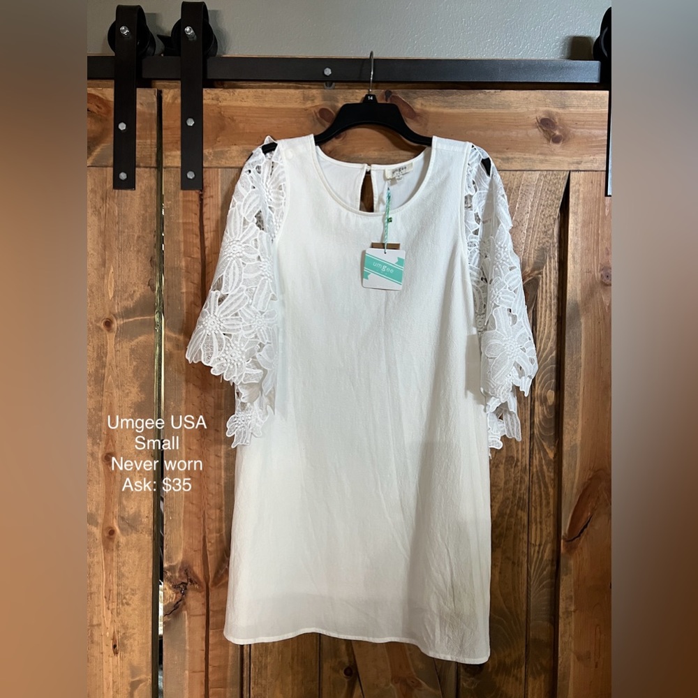 Umgee USA White Mini Dress with Floral Sleeves, Small